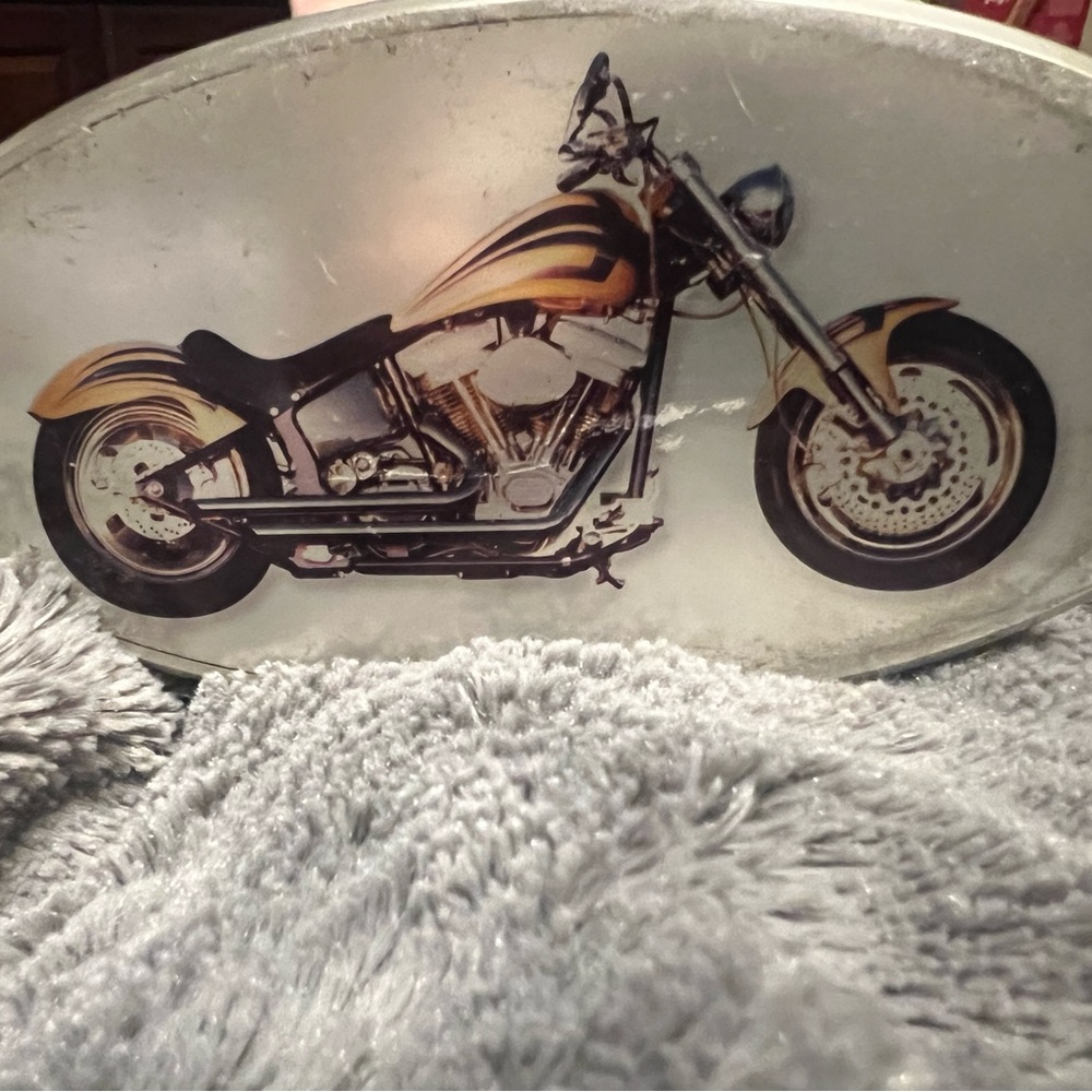 Harley-Davidson Oval Trailer Hitch Cover - Gold and Black - Picture 2 of 4